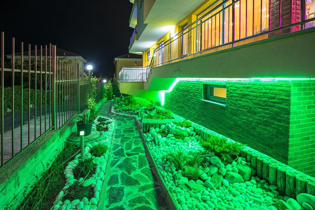 Jbh Hotel สวิติ วลัส ภายนอก รูปภาพ