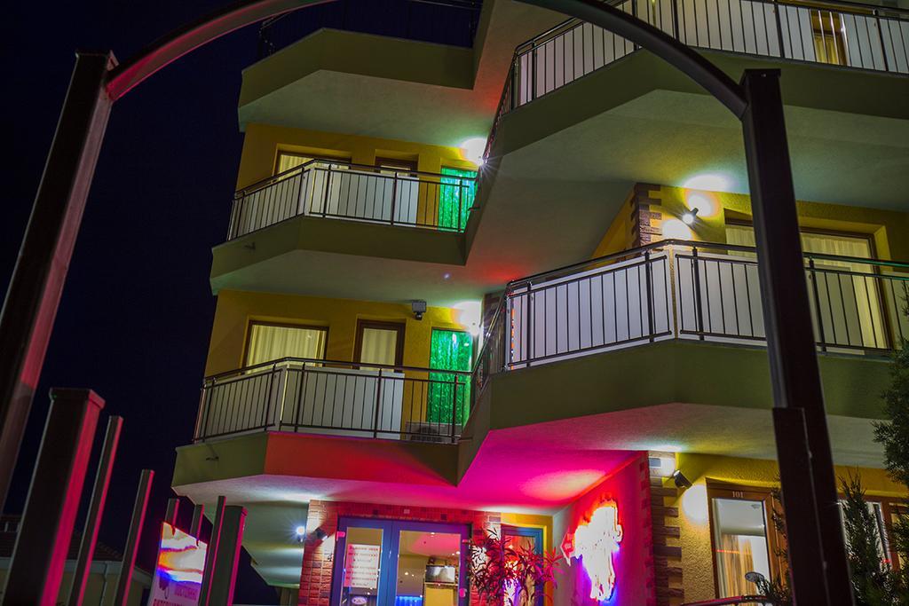 Jbh Hotel สวิติ วลัส ภายนอก รูปภาพ